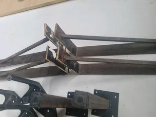 Metal shelf brackets/table legs
