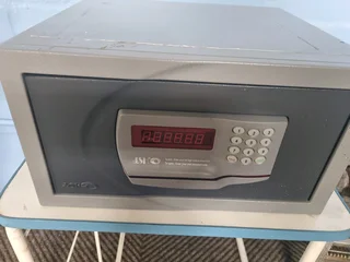 Usb safe for sale, need to fix the program