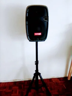 1 x Telefunken 5.1 Channel DVD Player TDV 500UB in Excellent Condition.