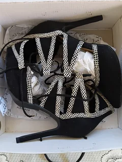 Luella high heels R400