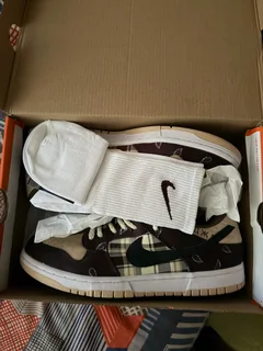 Travis Scott dunks