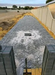 BRICK PAVING 0813664446