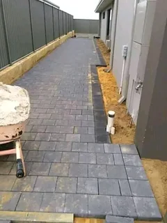 Paving R60 per square labour only 0813664446