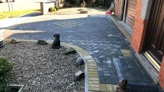 Paving R60 per square labour only 0813664446