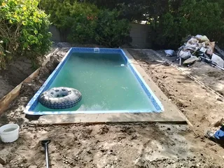 BRAAI AREAS...PLASTERING...PAVING