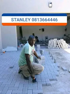 BRAAI AREAS...PLASTERING...PAVING