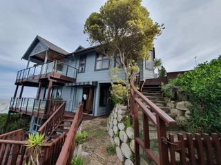 Sea coast dream: wrap around views in Suider-Kruis