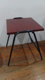 STUDENT DESK