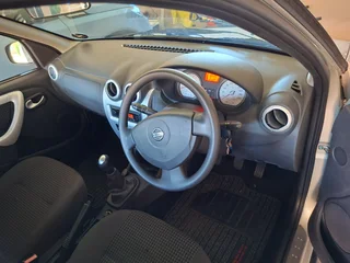 2014 Nissan NP200  16 valve high with 84000km