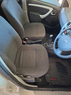 2014 Nissan NP200  16 valve high with 84000km