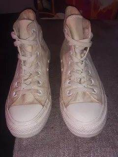 Chuck Taylor Full White Size 4