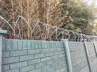 RAZOR WIRE