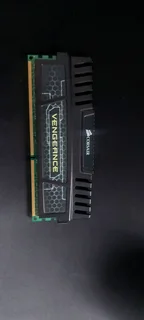 CORSAIR VENGEANCE 8GB DDR3 1600MHZ