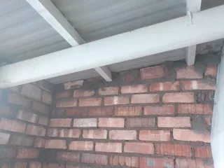 Bricklaying, plastering and skimming