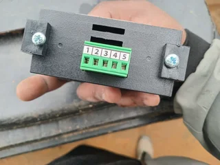 Zenith 489 IND digital panel meter.