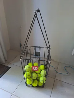 Wilson tennis ball hopper