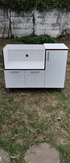3 doors cabinet