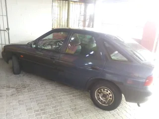 Ford escort 2000 .1.4eng perfect