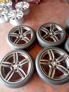 19 inch BMW original rims (OEM) with run flats tyres BMW F30 335i 5 series 6 series BMW M3 M2 M4