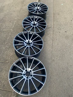 20 inch Mercedes v class rims v300d v250d e220d multi spoke rim clean set available with tyres 5/112