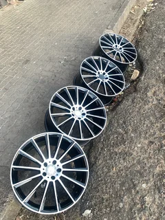 20 inch Mercedes ML,Gle,Gla,GLc,G63,S350,S500,Vclass V250d,V300d and e220 Multi spoke rims luxurious