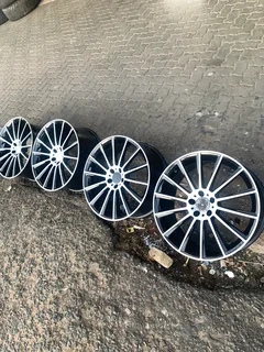 20 inch Mercedes ML,Gle,Gla,GLc,G63,S350,S500,Vclass V250d,V300d and e220 Multi spoke rims luxurious