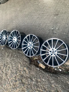 20 inch Mercedes ML,Gle,Gla,GLc,G63,S350,S500,Vclass V250d,V300d and e220 Multi spoke rims luxurious