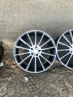 20 inch Mercedes ML,Gle,Gla,GLc,G63,S350,S500,Vclass V250d,V300d and e220 Multi spoke rims luxurious