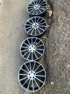 20 inch Mercedes ML,Gle,Gla,GLc,G63,S350,S500,Vclass V250d,V300d and e220 Multi spoke rims luxurious