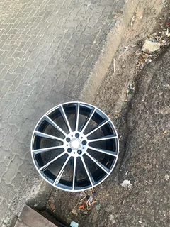 20 inch Mercedes ML,Gle,Gla,GLc,G63,S350,S500,Vclass V250d,V300d and e220 Multi spoke rims luxurious