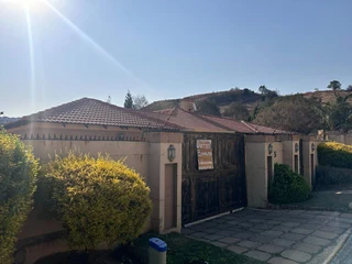 3 Bedroom House, Oakdene