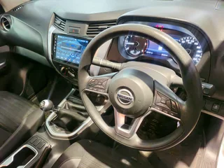 2023 Nissan Navara 2.5dci Se Plus  Double Cab (M) 90000KM R399995