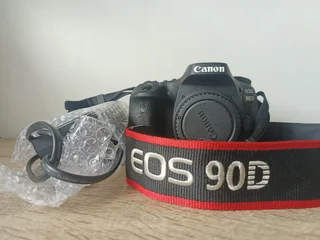 Cameras and equipment Canon 90D
