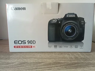 Cameras and equipment Canon 90D