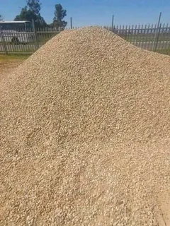 GO GREEN LANDSCAPING AND DESIGN.