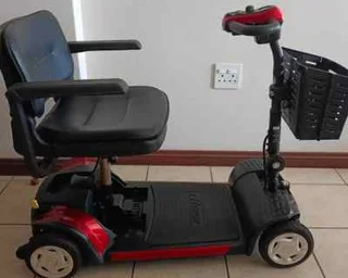 I GO Compact Scooter