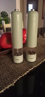 PreCook Salt and Pepper Operated Set