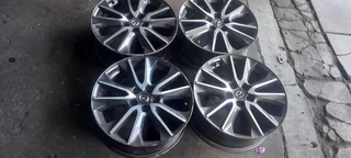 A set of 18inches original mazda c x3 mags 5x114.3 pcd also fit mazda cx4 cx5 and toyota rav4
