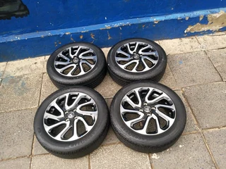 A set of 16inches 4x100 PCD with 90% thread tyres for toyota starlet/toyota yaris/ toyota runx