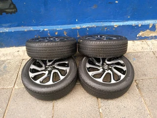 A set of 16inches 4x100 PCD with 90% thread tyres for toyota starlet/toyota yaris/ toyota runx