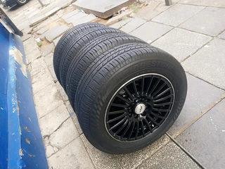 A set of 14inches universal PCD 4x100 4x108 PCD rims with tyres for toyota runx/Etios/Datsun Go