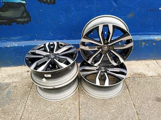 A set of 16inches 4x100 PCD mags rim for toyota starlet/ toyota yaris/ toyota runx/ etios /kia rio