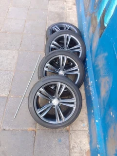 A set of 19inches oem vw tiguan mags rim 5x112 pcd with tyres also fit vw golf 7R or any 5x112 PCD