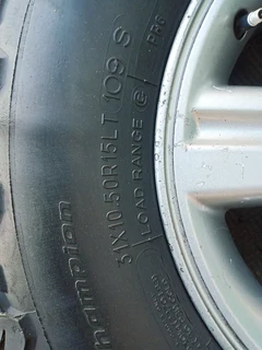 A set of 15inches original Toyota Hilux 4x4 mags rim 6x139.7 PCD with 31x10.50R15 BF Goodrich