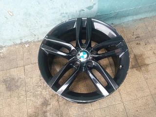 One single 18inch original Bmw mag 5x120 PCD 8J This rim is in perfect condition. Just 1 rim please