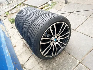 A set of 19inches OEM BMW F10 F20 F25 F30 mags rim 5x120 PCD Narrow and wide with runflat tyres