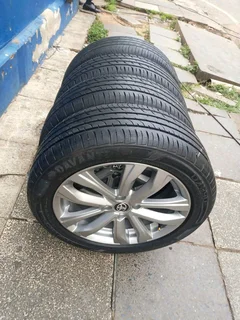 A set of 16inches original mags rim 4x100 PCD with tyres for toyota starlet/suzuki swift/ hyundai