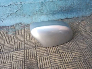 2011 to 2018 ford focus right side mirror cover for sale0730045063 contact Blaise on WhatsApp