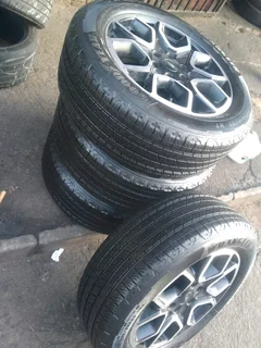 A set of 20inches original Ford Ranger sport mags 6x139.7 PCD with tyres