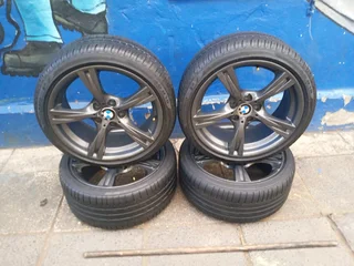 A set of 18inches original BMW 1 / 2 / 3/ 4 and 5 series mags rim 5x120 PCD Narrow and wide with Run